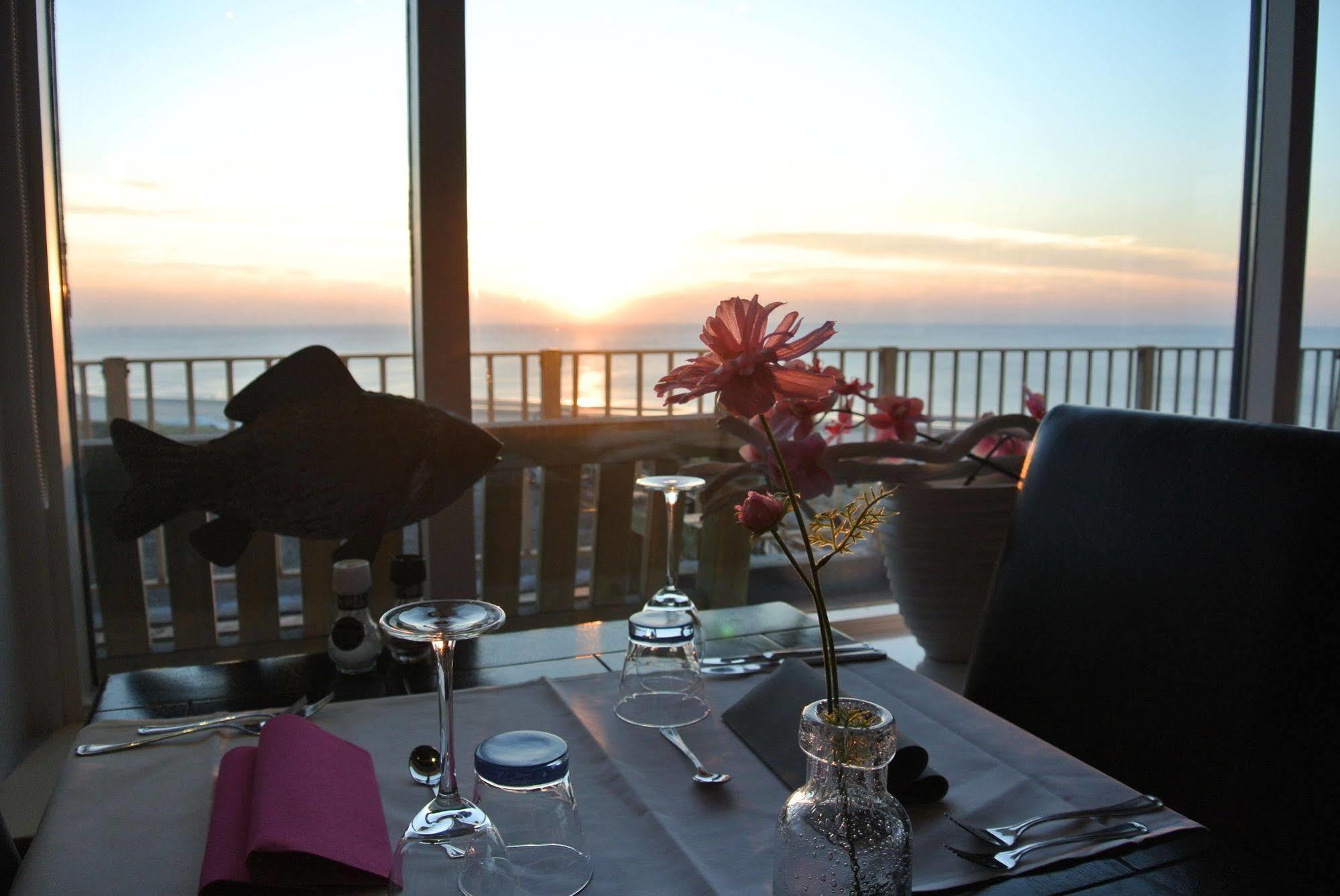 Strandhotel Het Hoge Duin Wijk aan Zee Exteriör bild